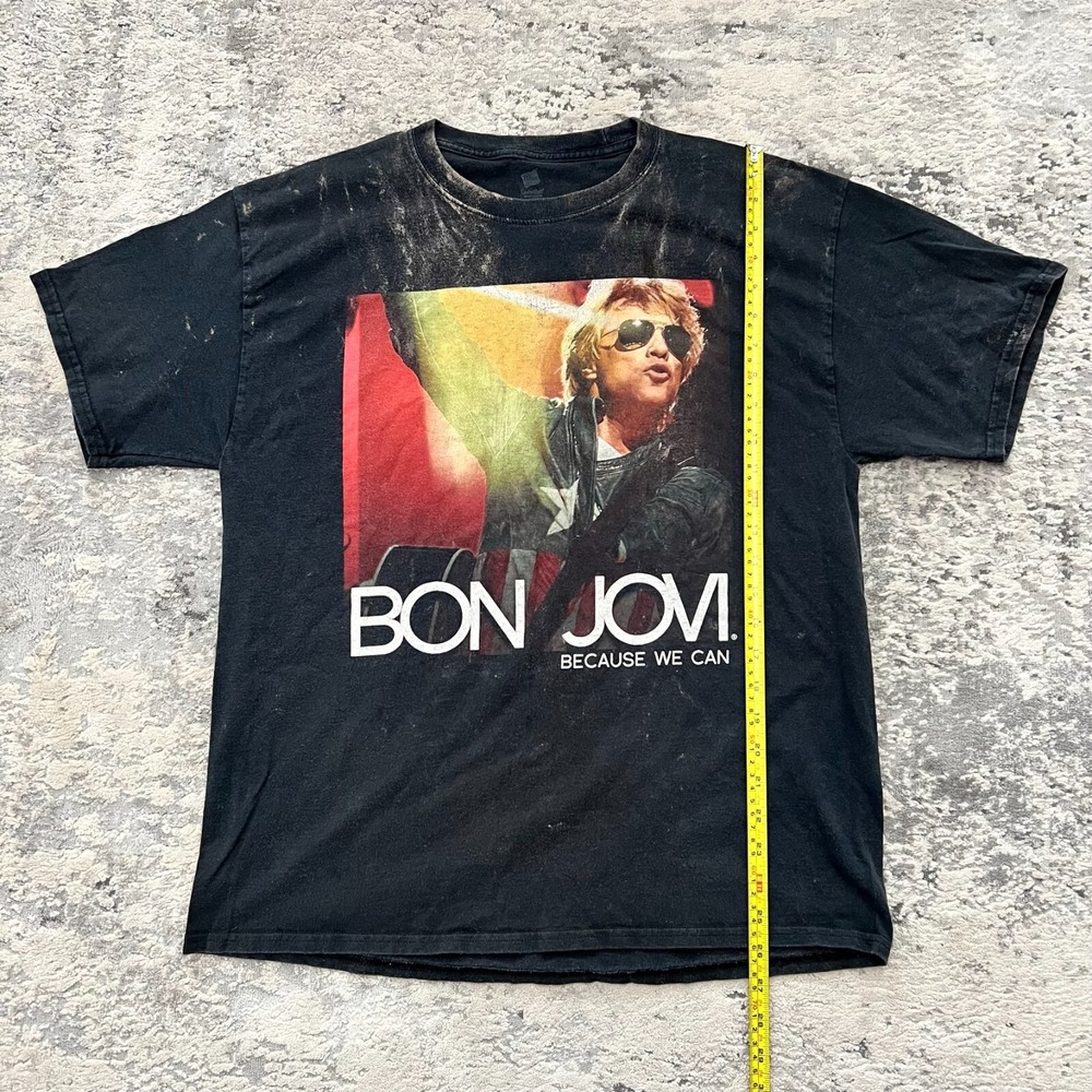 Hanes BON JOVI BECAUSE WE CAN 2013 TOUR TSHIRT Large Black Bleach Distressed